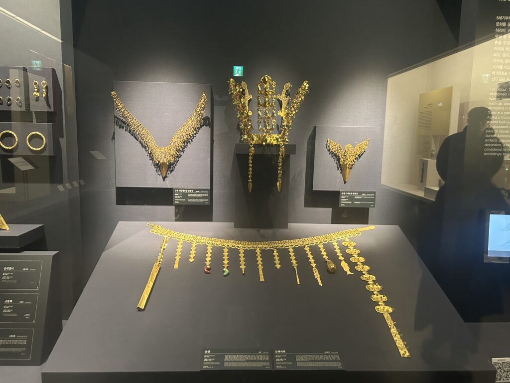 Ancient Silla Kingdom gold crown jewelry artifacts at Lotte World Folk Museum